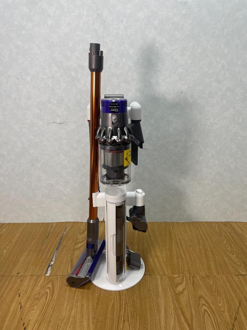 Y♢786 ダイソン 掃除機 V10 fluffy SV12 フロアドック付き