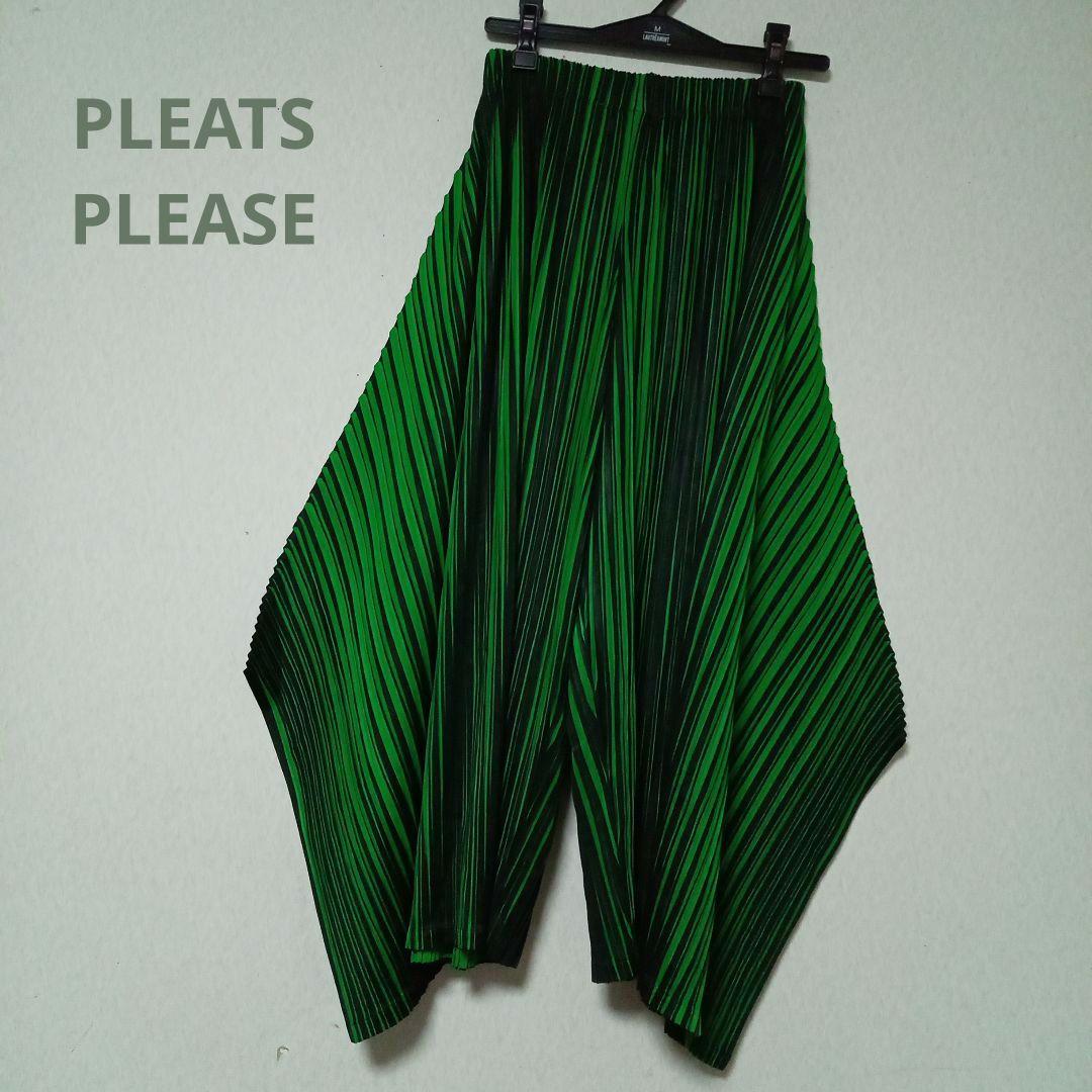 PLEATS PLEASE　プリーツパンツ