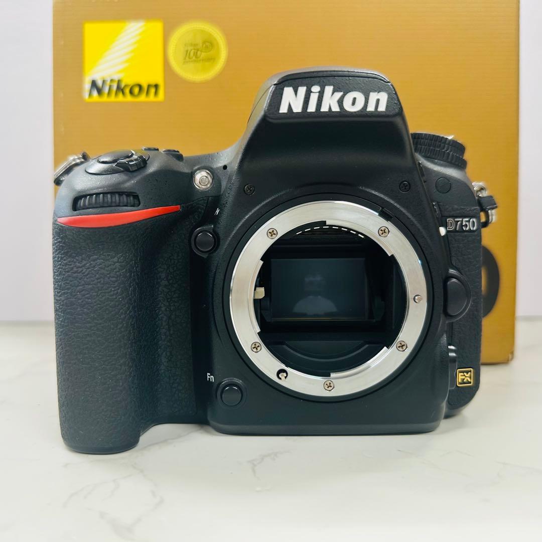 NIKON D750 ショット数約61,000回 ボディ WW2585