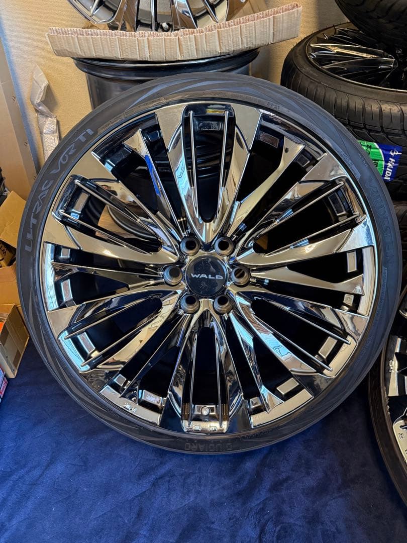 【美品】WALDジェニュインラインFS001 24インチ　ランクル・LXなどに！