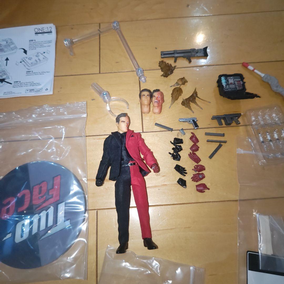 mezcoone:12collective トゥーフェイス