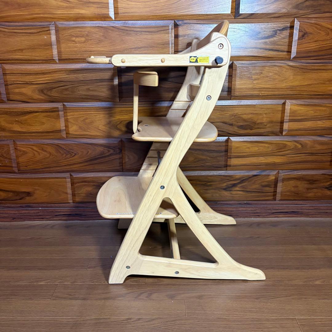 超美品 大和屋　すくすくスリムプラスチェア　テーブル＆ガード付　送料込み