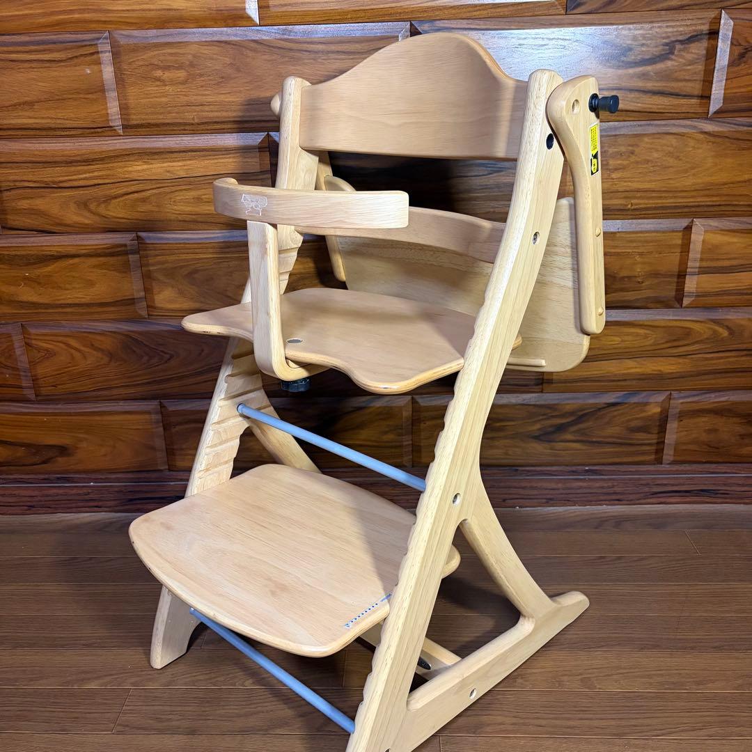 超美品 大和屋　すくすくスリムプラスチェア　テーブル＆ガード付　送料込み