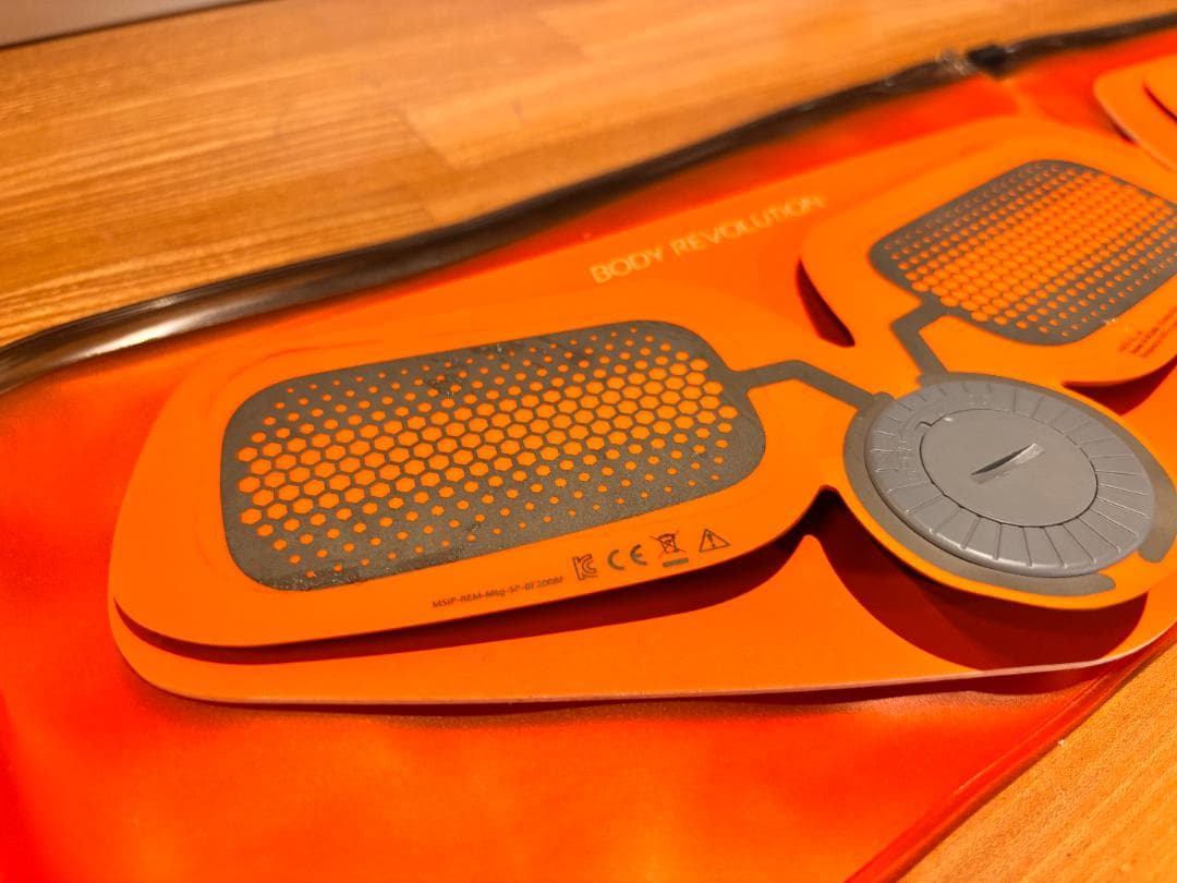 SIXPAD シックスパッド　アブズベルト・ボディフィット　一式セット