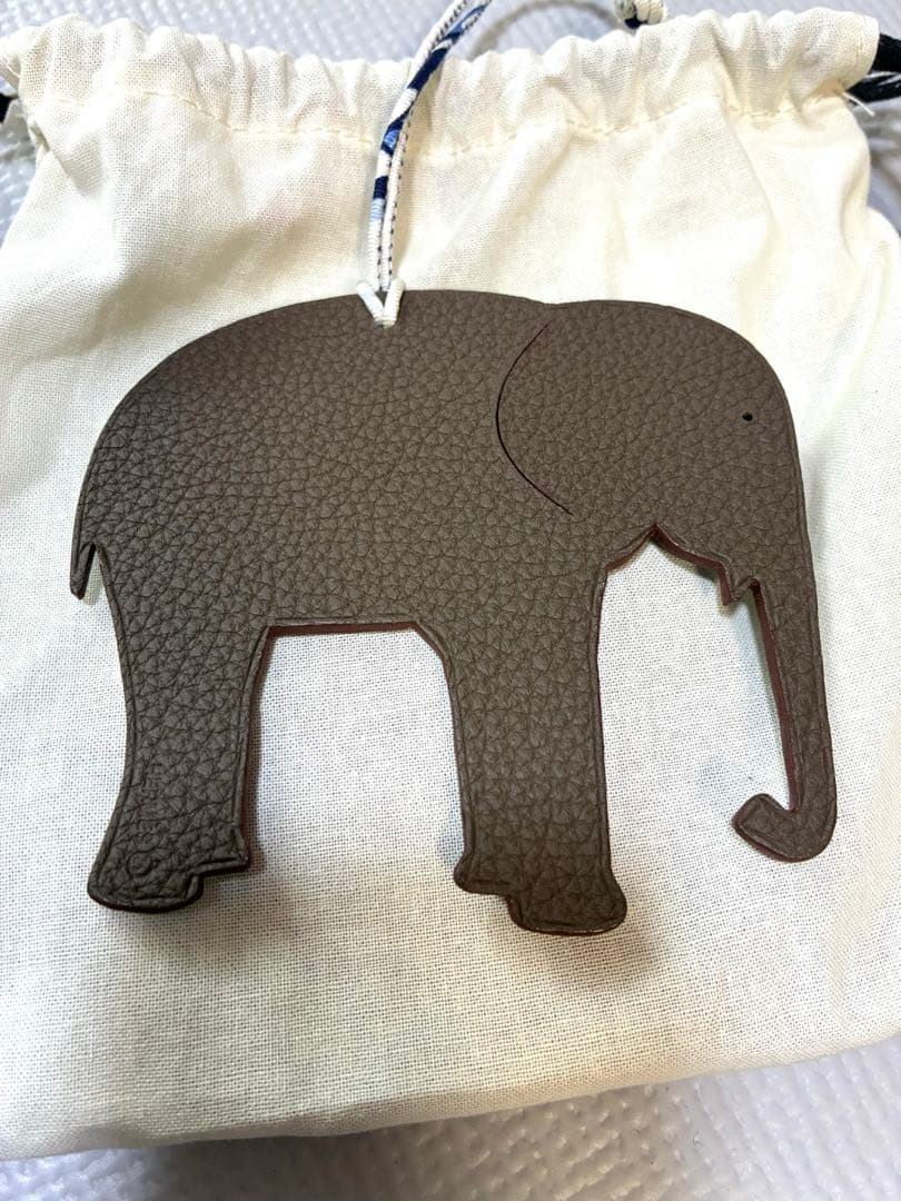 エルメス　プティアッシュ　ぞう　チャーム　HERMES 美品