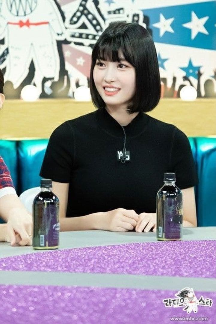 twiceモモ色違い 着用ハイネックミニワンピース ネイビー期間限定値下げ！！