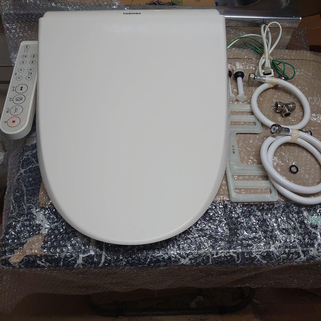 ■使用１１ヶ月■TOSHIBAの温水洗浄便座「SCS-T160」