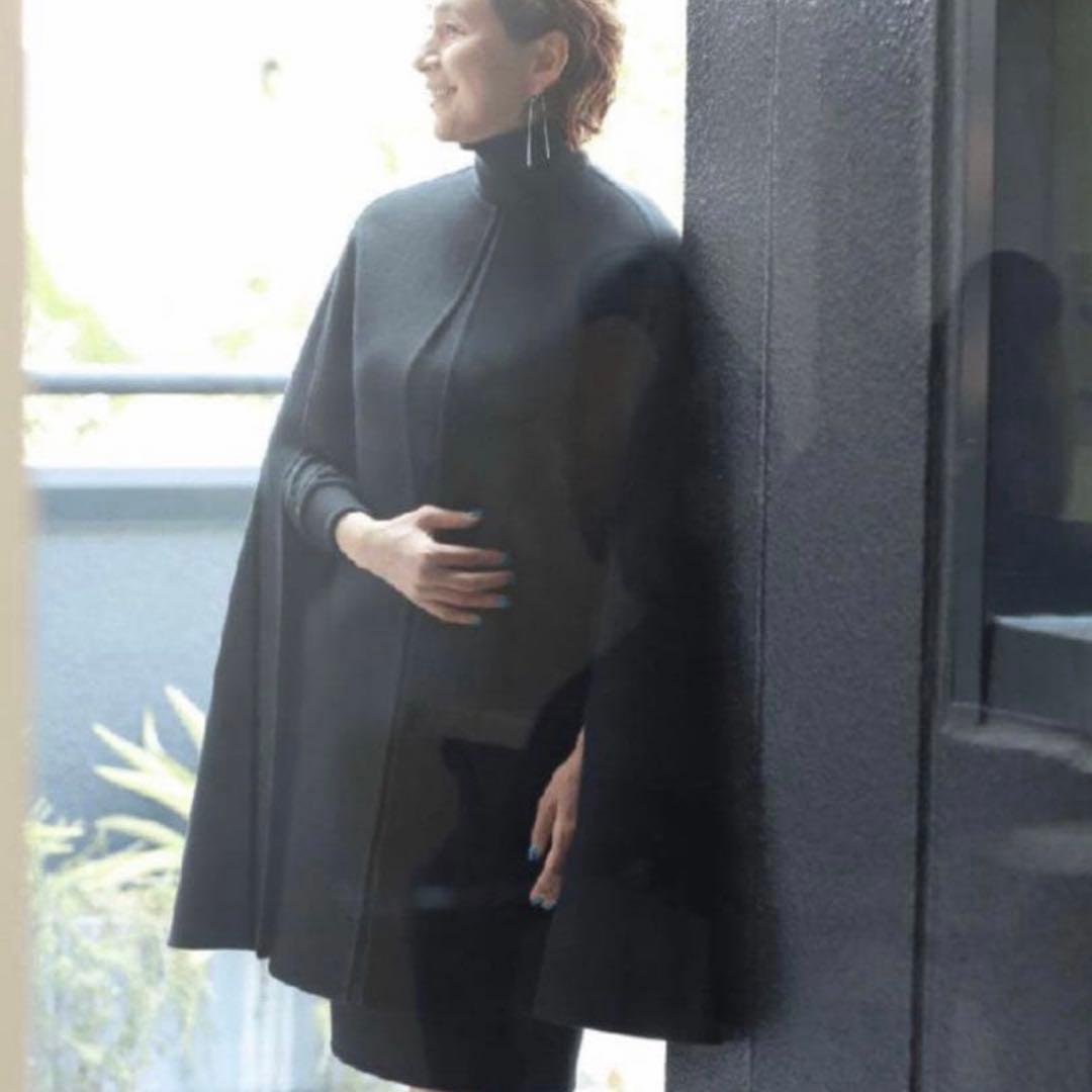 Madisonblue REVER SIDE SLIT CAPE ブラック