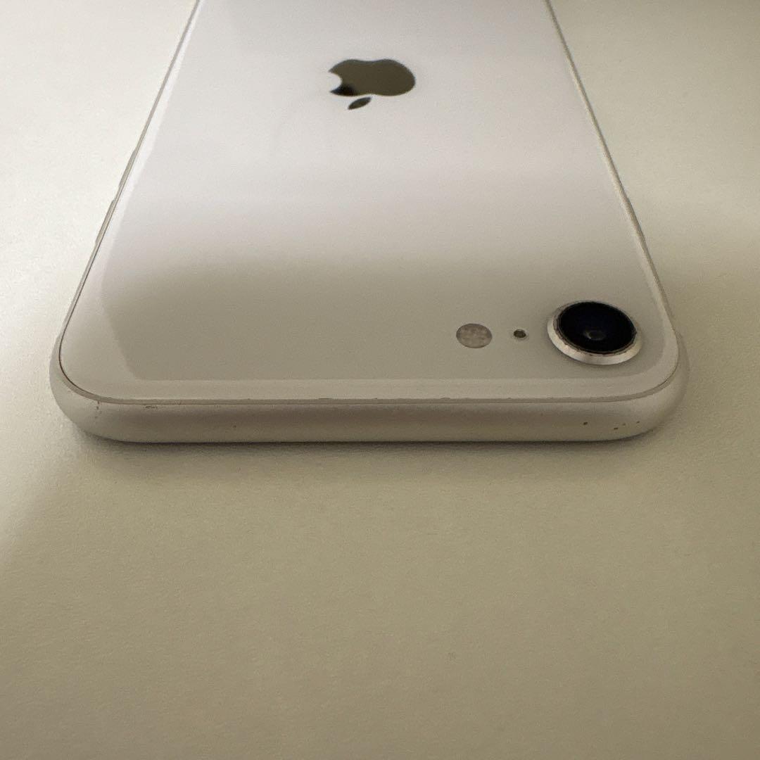 Apple iPhone SE (第3世代) スターライト