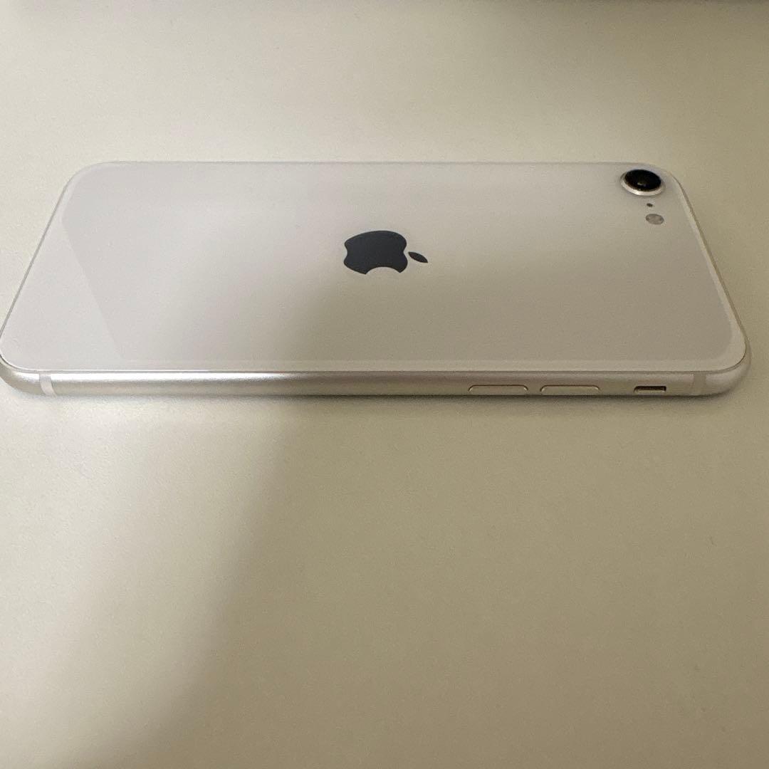 Apple iPhone SE (第3世代) スターライト