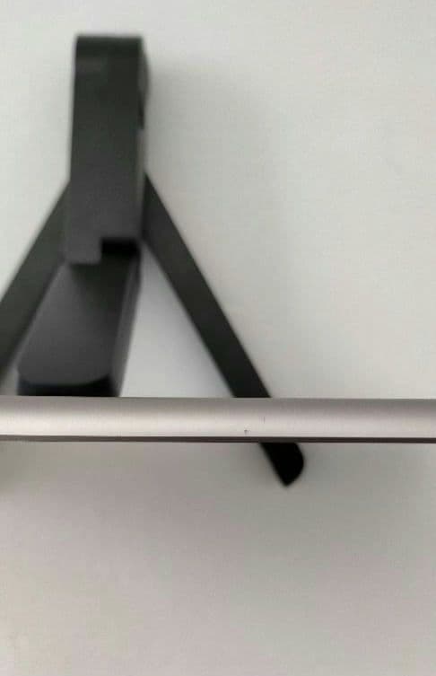 iPad 第6世代 32GB スペースグレー Wi-Fi+Cellular