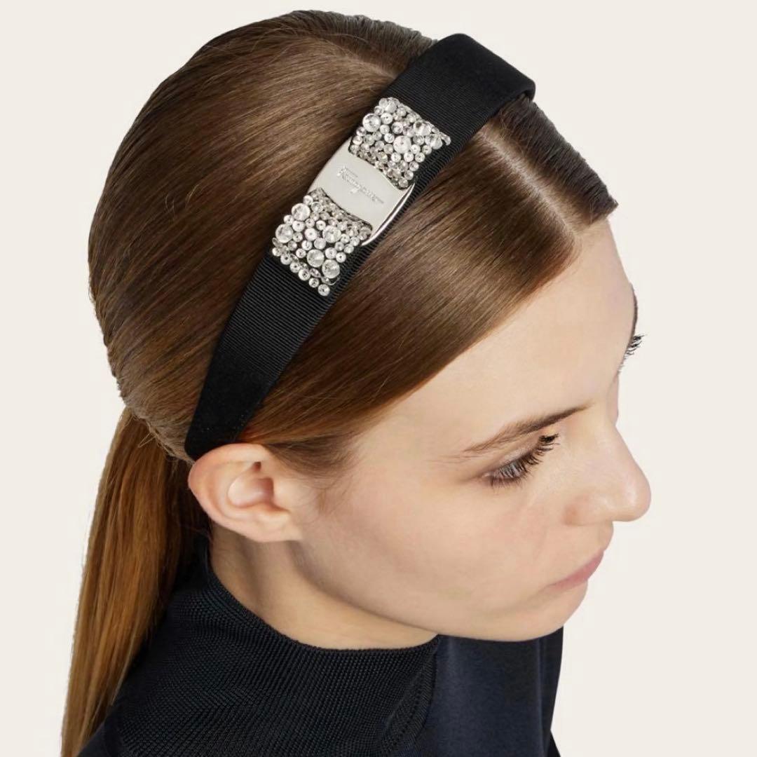 FERRAGAMO ブラッククリスタルヘアバンド