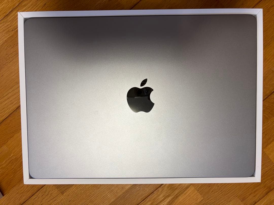 【美品】MacBookAirM2 13インチ2022 256GB、付属品完備