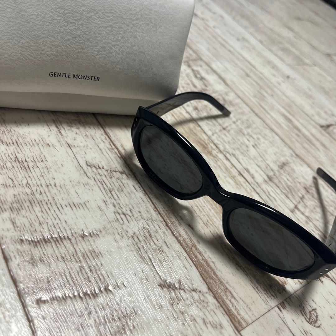 Gentle Monster Benven 01 ブラックサングラス