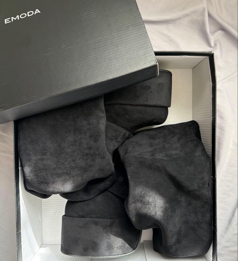 EMODA 厚底ルーズフレアカバーフィットブーツ ブラックスエード Mサイズ