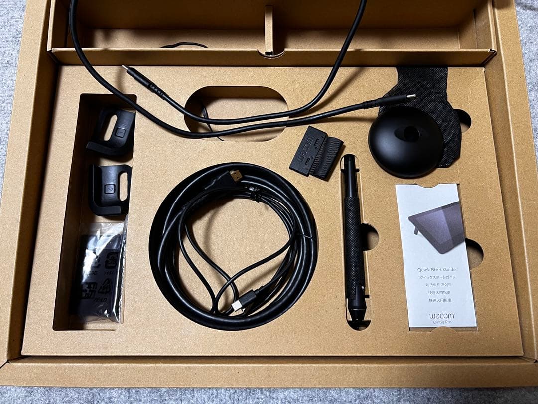 液タブ・ペンタブ Wacom Cintiq Pro 16 (2021)