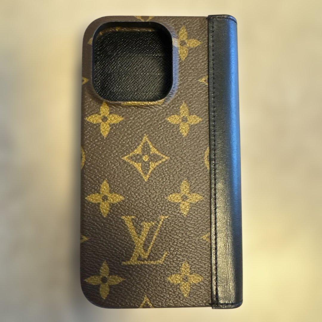 【超美品】Louis Vuitton IPHONE 15 PRO・フォリオ