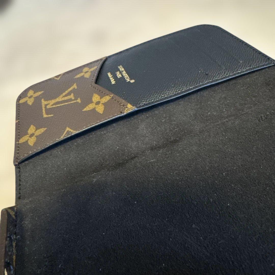 【超美品】Louis Vuitton IPHONE 15 PRO・フォリオ