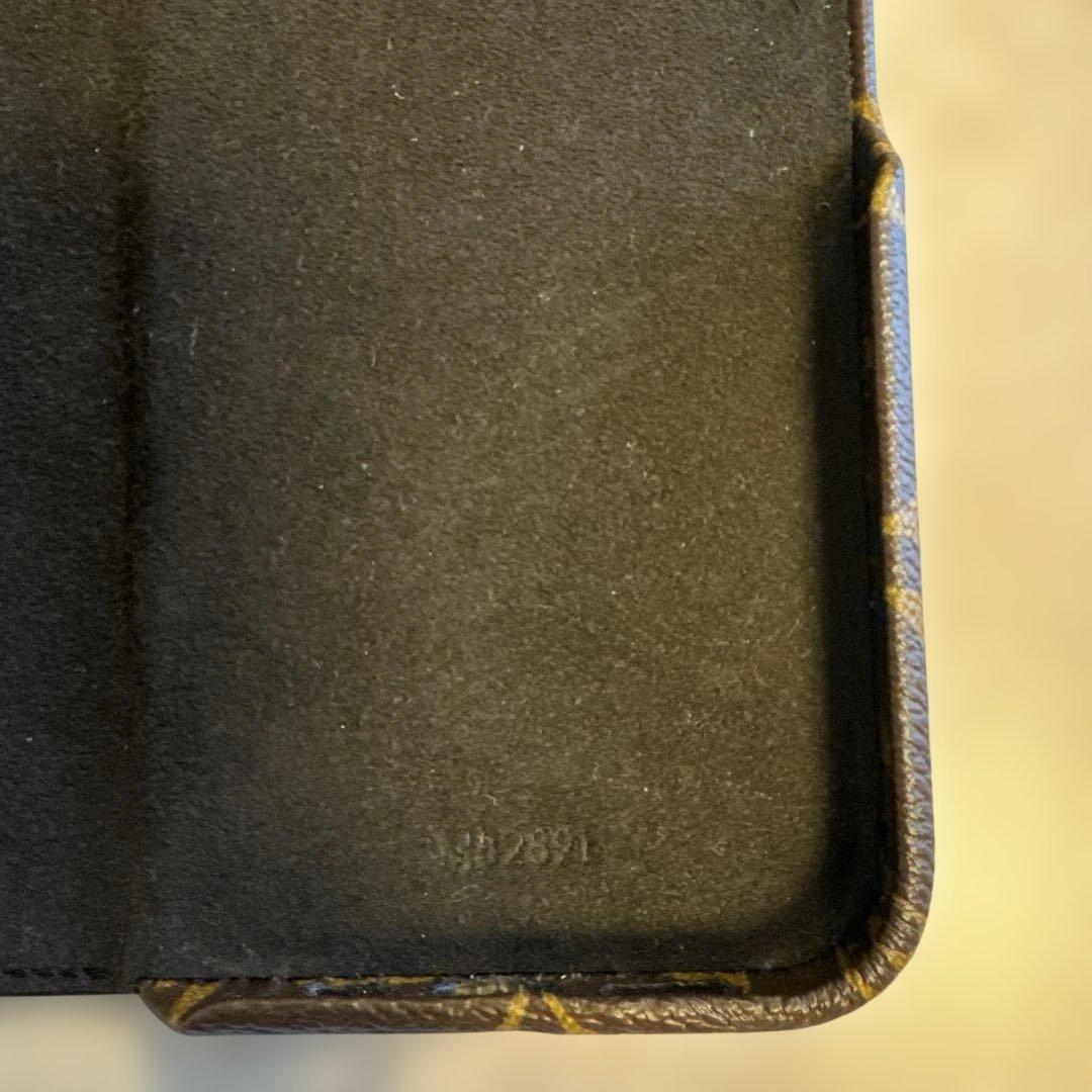 【超美品】Louis Vuitton IPHONE 15 PRO・フォリオ