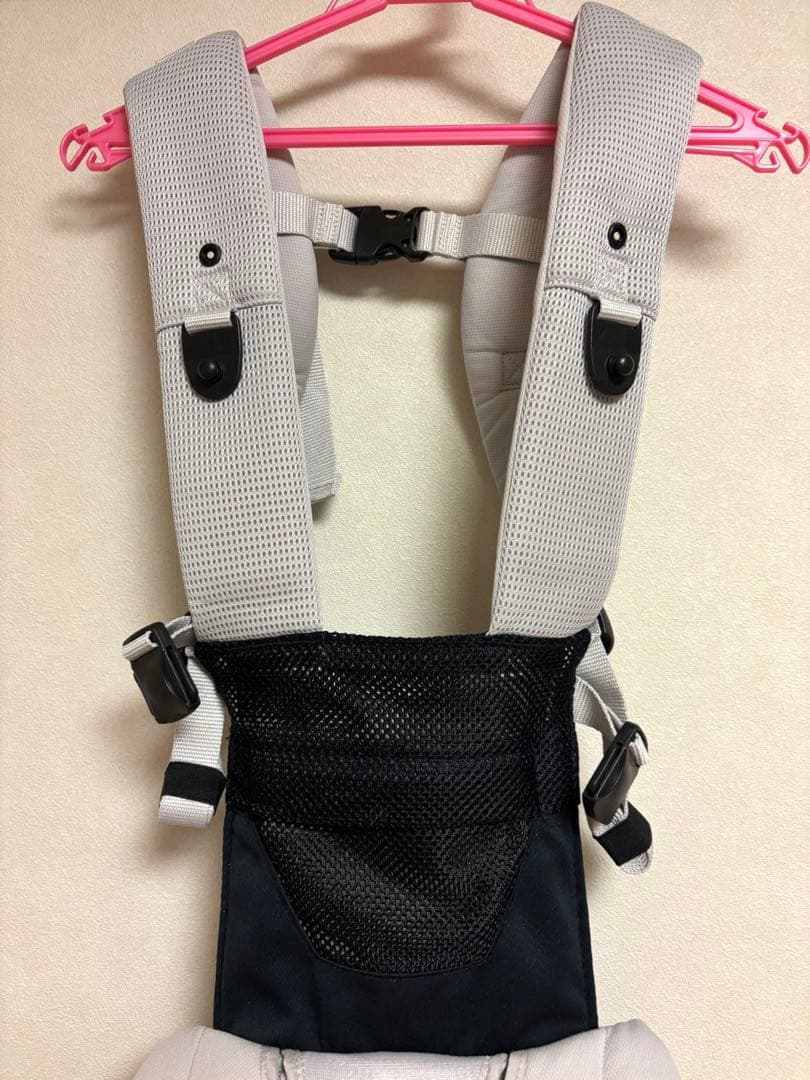 美品！抱っこ紐 アップリカ ラクリス抱っこひも Aprica ホワイトアッシュ