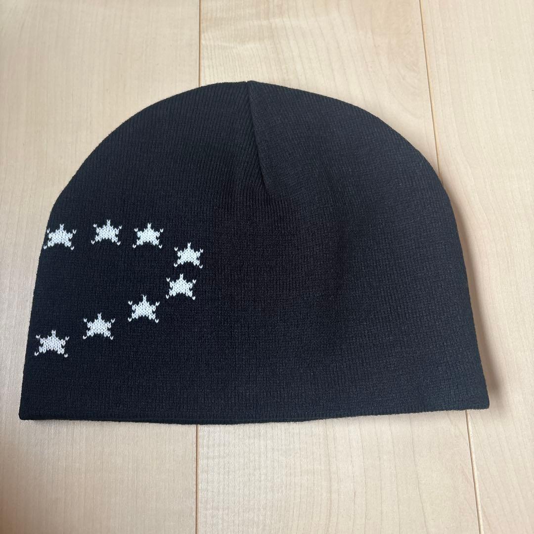 黒い星の刺繍ニット帽　AFBビーニー