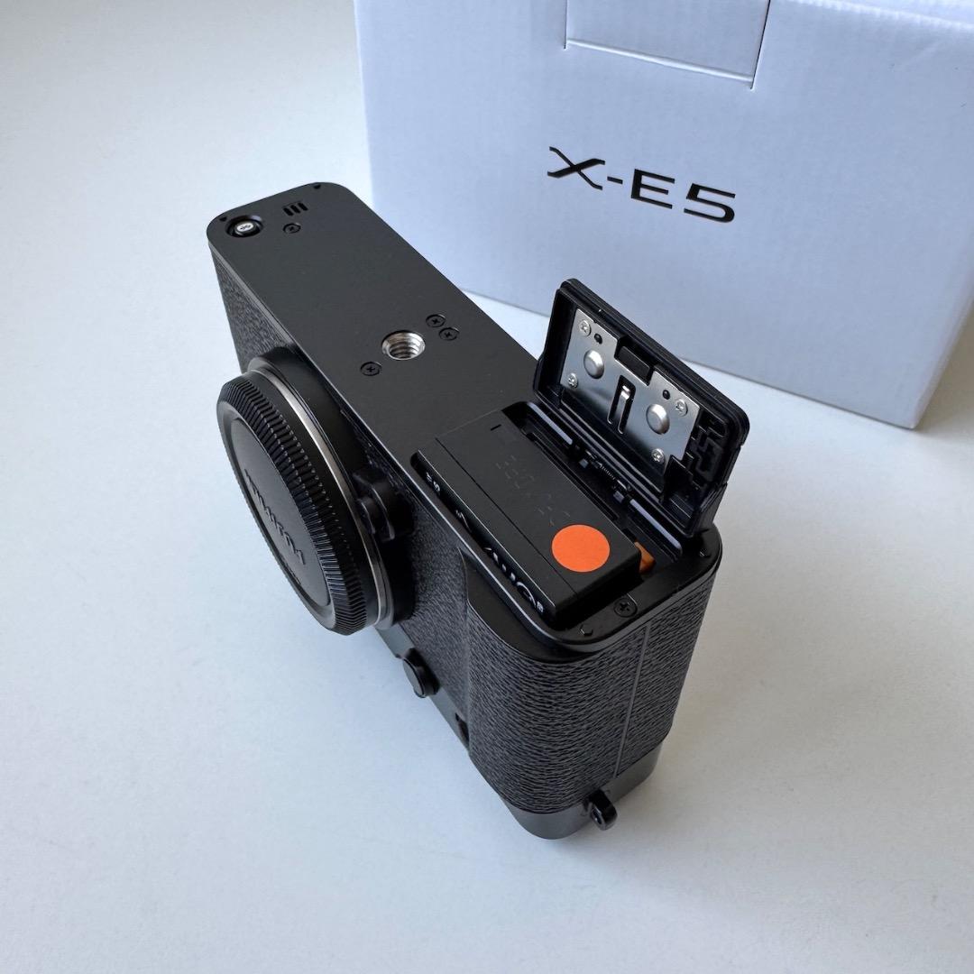 FUJIFILM X-E5 ミラーレス一眼 ブラック