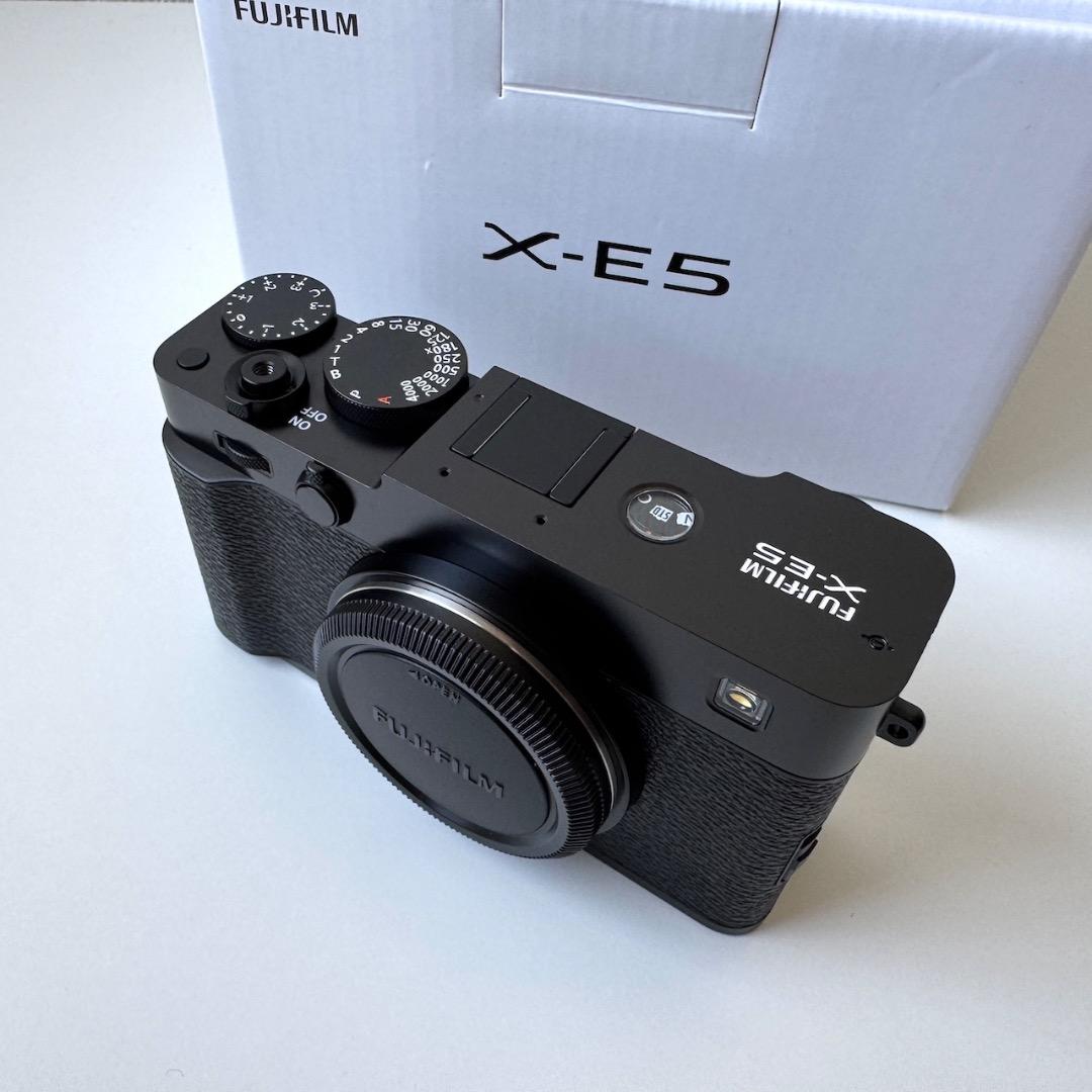 FUJIFILM X-E5 ミラーレス一眼 ブラック