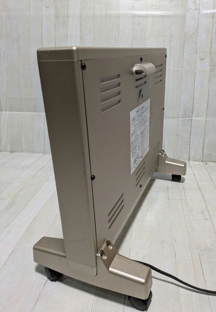 遠赤外線暖房器 　サンルミエ キュート 　E800LS