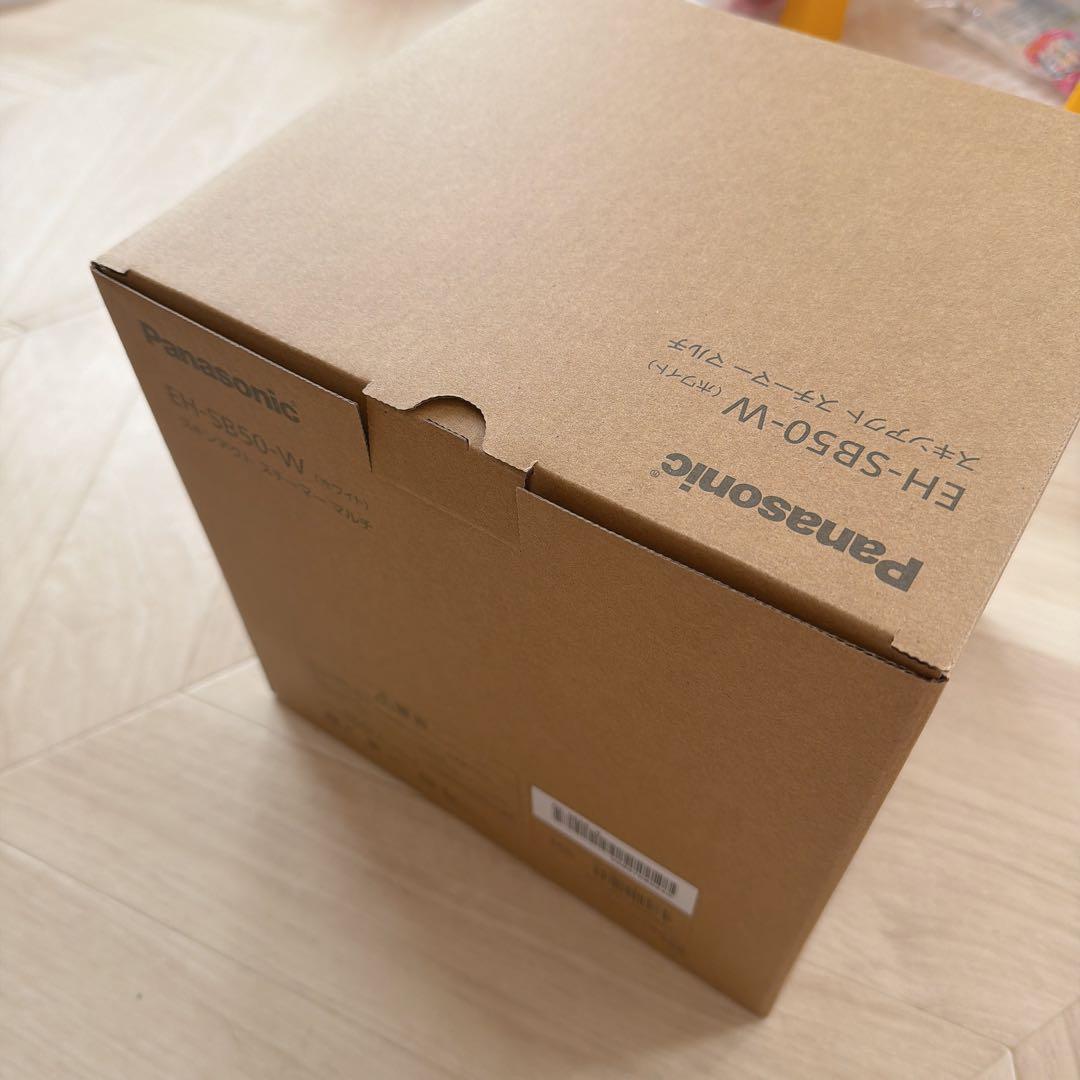 新品未開封品　Panasonic EH-SB50-W スキンケアスチーマー