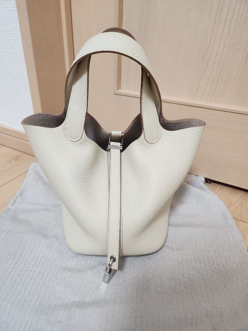 オーダーバック　牛革バック　キューブバック　ベージュ　白系　PMサイズ