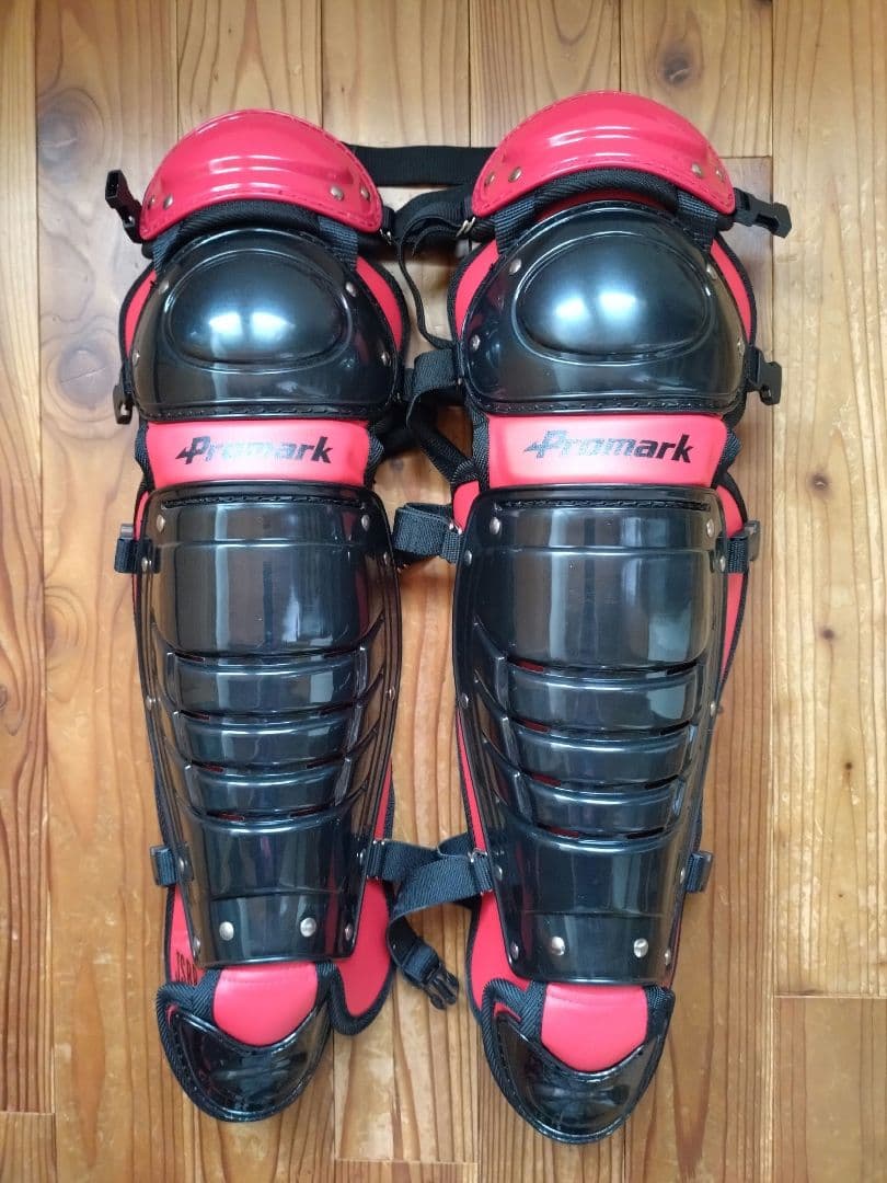 一般軟式用キャッチャー防具一式プロマーク黒/赤