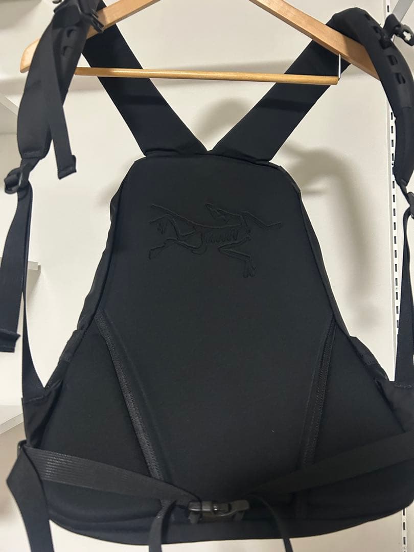 Arc'teryx アークテリクス アロー16 ブラック