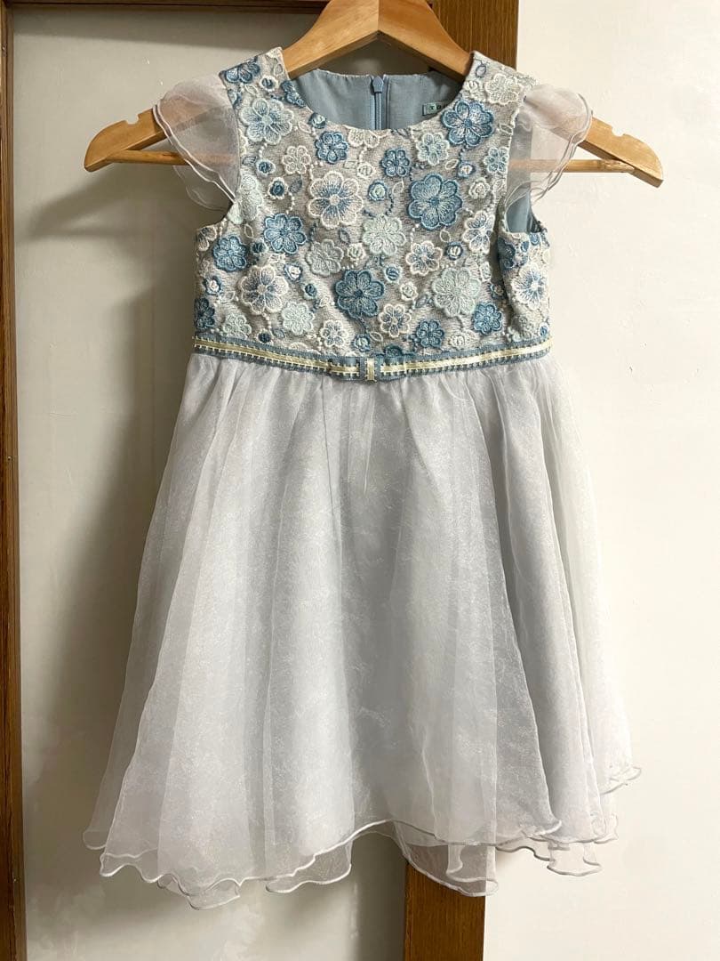 商談済　TOCCA キッズドレス　110サイズ　水色　お花