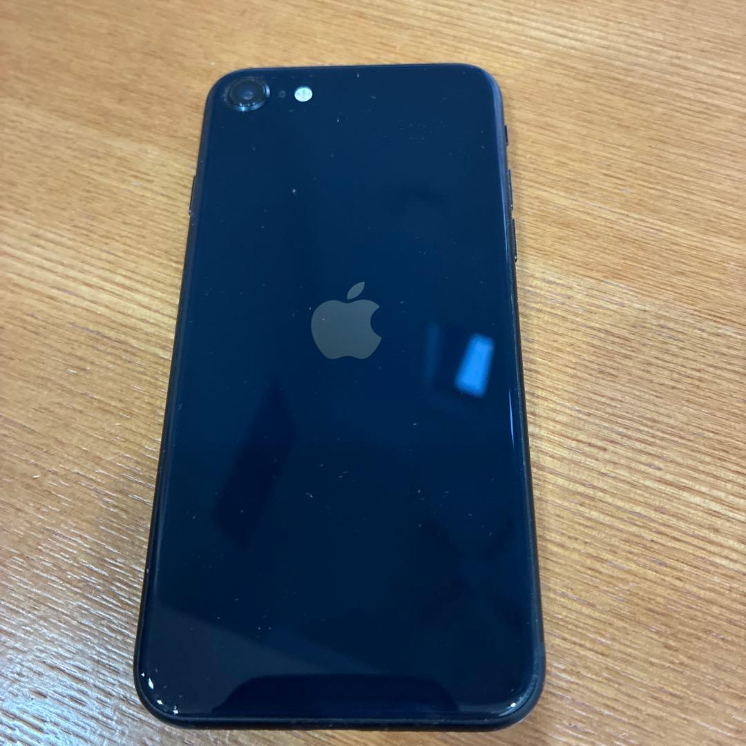 iPhone se3 64gbこのサイズバリ使いやすいよ