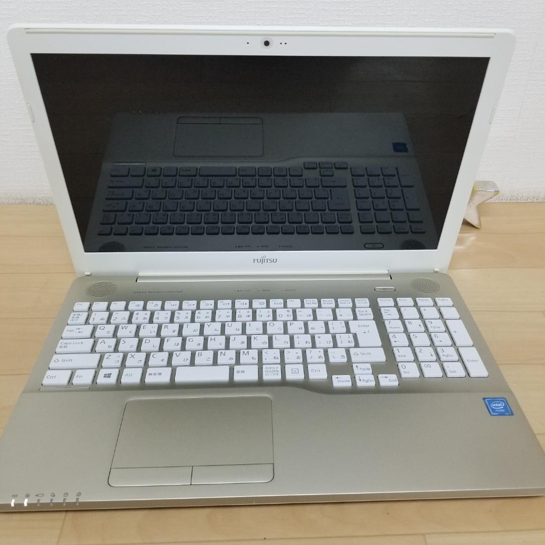 新品SSD Win11 即使用可 DVD再生可 ノートPC 富士通 (E3149