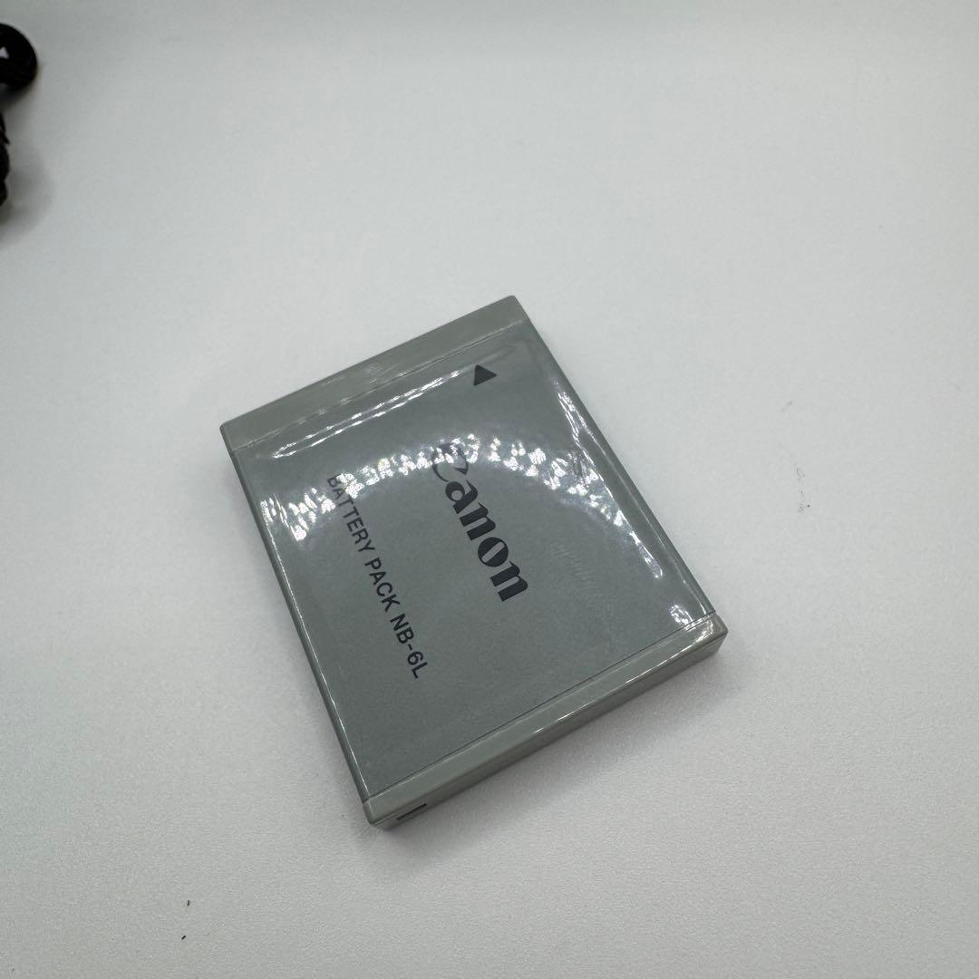 Canon キャノン IXY 200F シルバー コンパクトデジタルカメラ 箱付