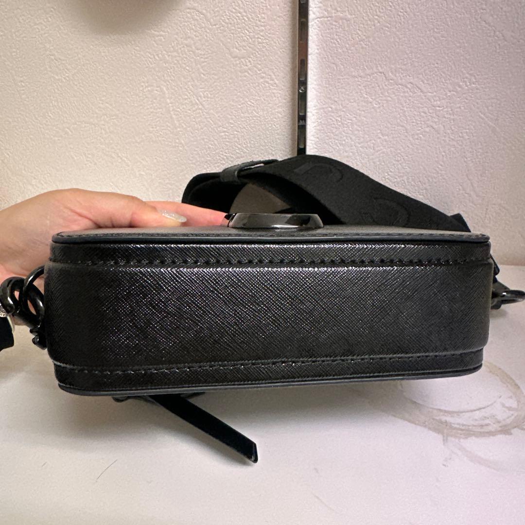 Marc Jacobs ブラック ボディバッグ