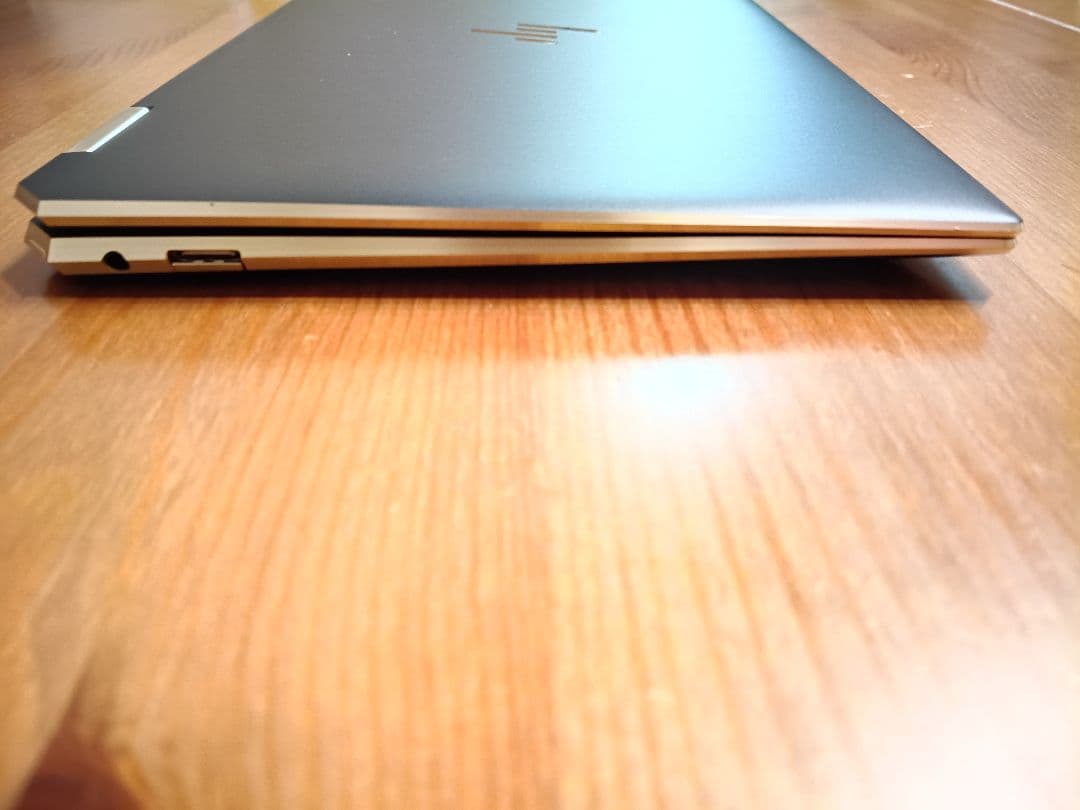 HP Spectre x360 13 / i7 / 16GB / タッチパネル