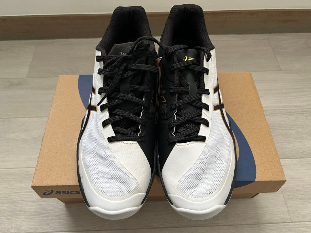 あ*つ様 asics バレーボールシューズ ホワイト/ブラック 27.5