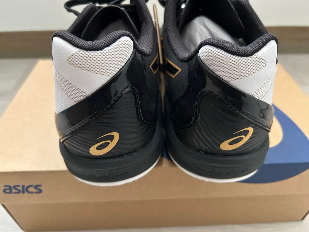 あ*つ様 asics バレーボールシューズ ホワイト/ブラック 27.5