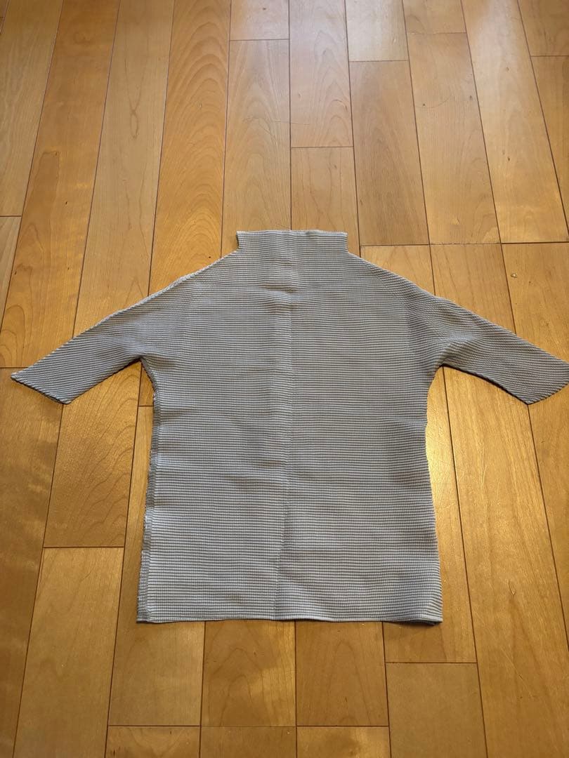 ISSEY MIYAKE PLEATS(T.)　トップス