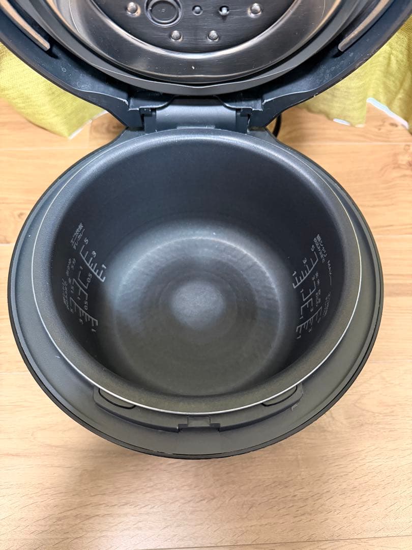 Panasonic IH炊飯器 SR-NA102 ブラック