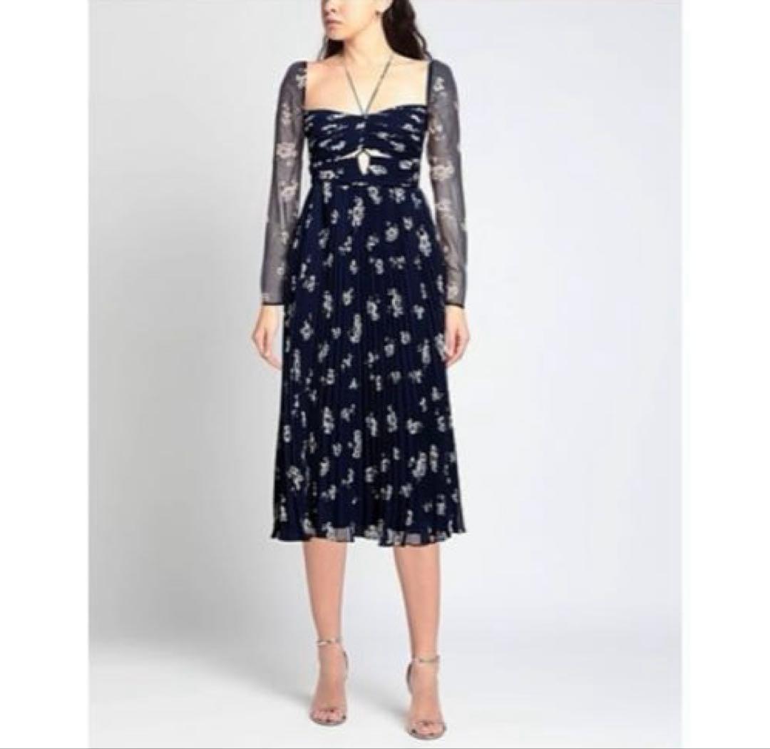 T*様 セルフポートレイト　パンジープリント　シフォン　カットアウト　ミディドレ