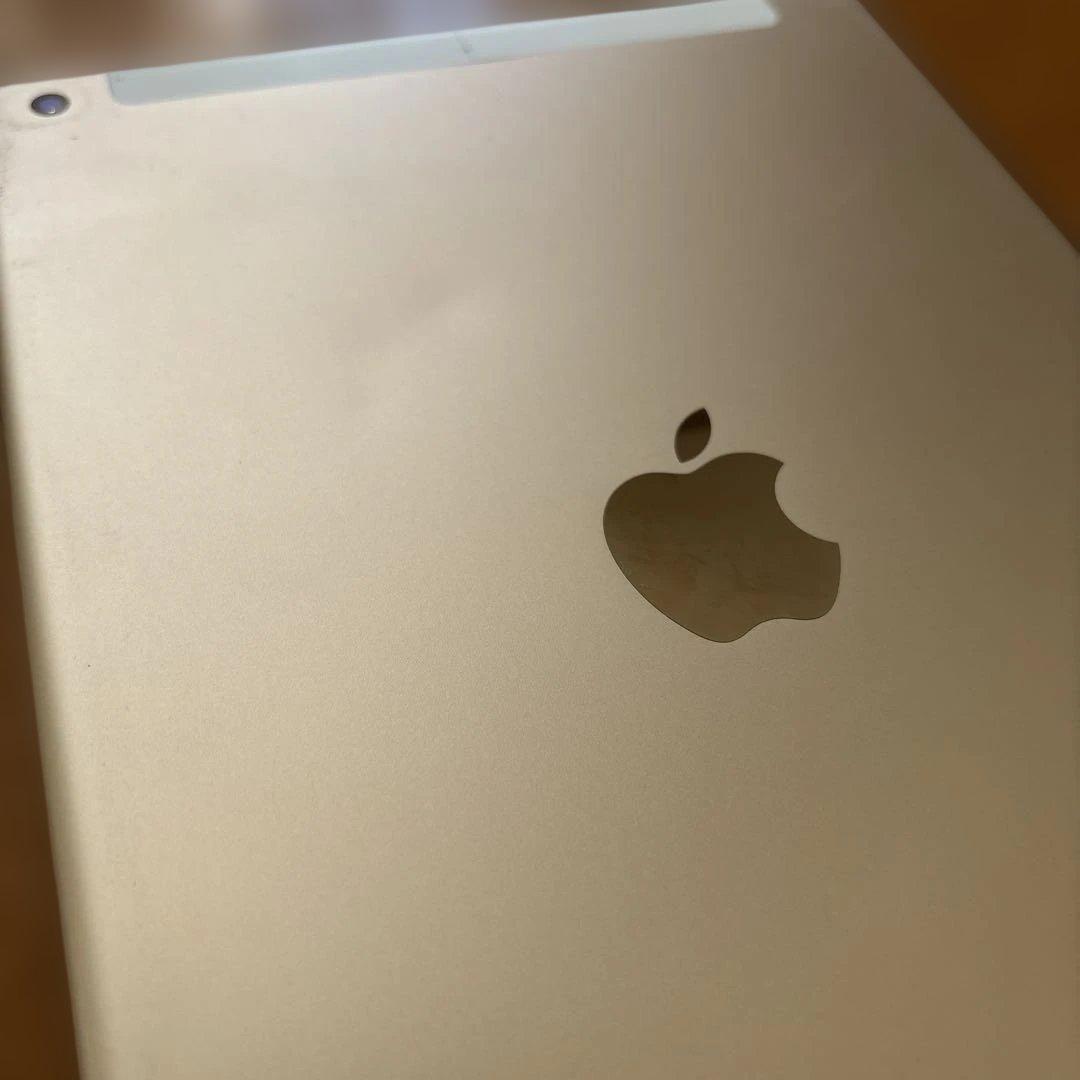 Apple iPad ゴールド 本体　32GB Wi-Fi cellular