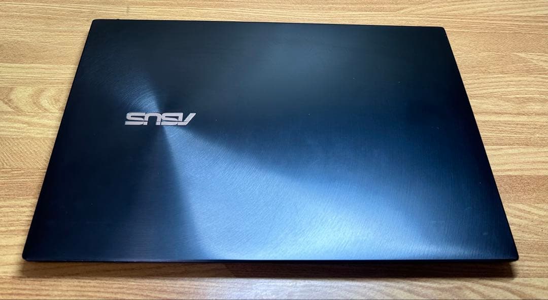 ASUS ノートパソコン　Core i5, SSD 512Gb, サクサク動く