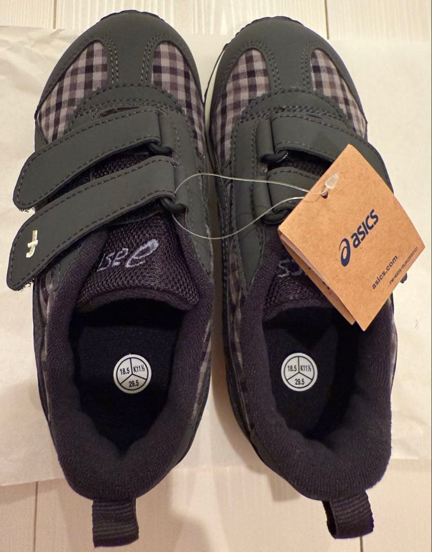 【新品未使用】familiar ファミリア　スニーカー　靴　18.5