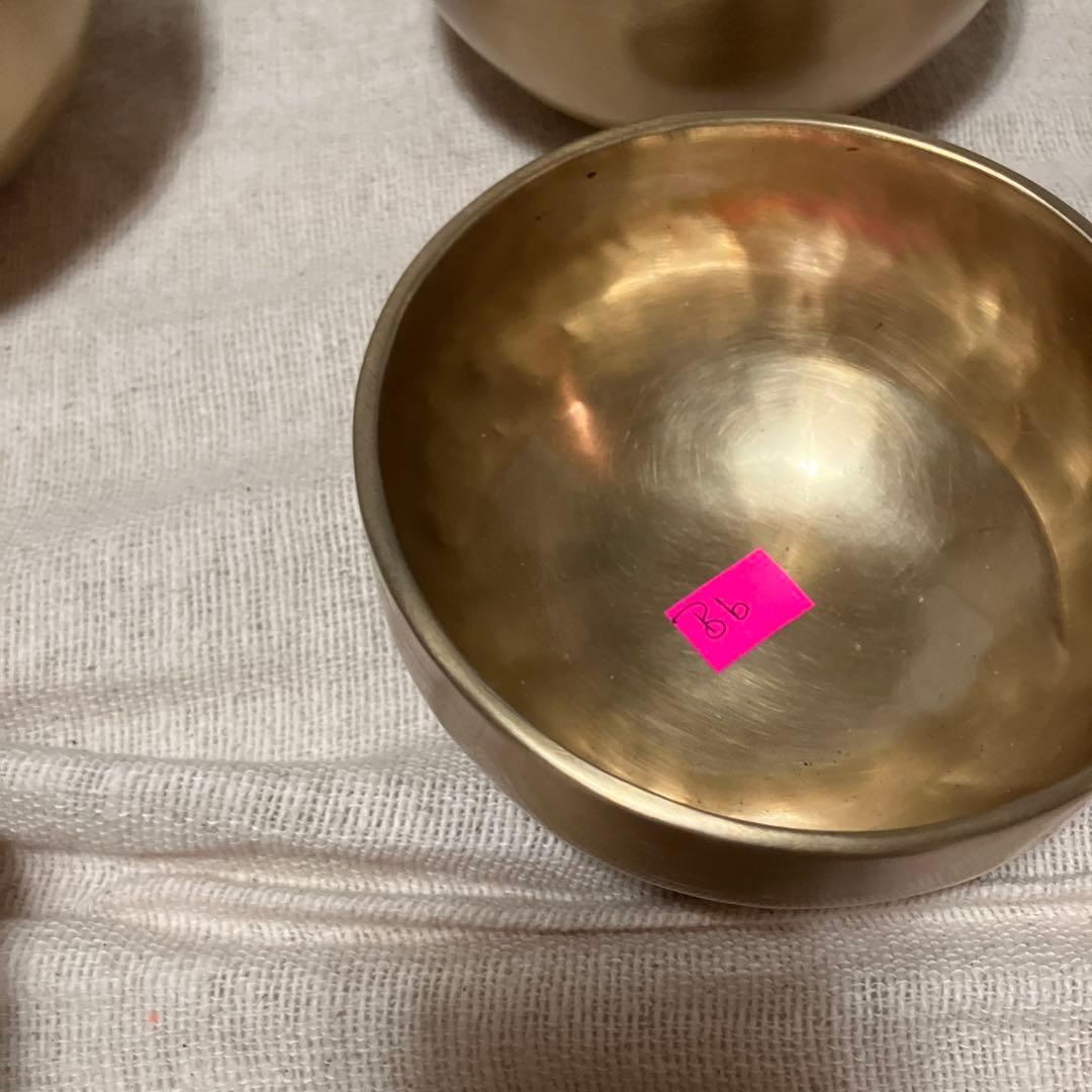 7チャクラ　シンギングボウル7個セット　サンタラトナシャキア氏工房