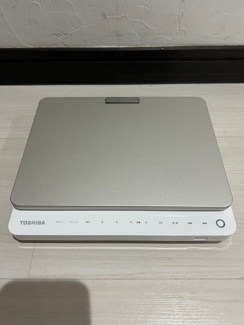 【美品】東芝 REGZA ポータブル ブルーレイプレーヤー SD-BP900S