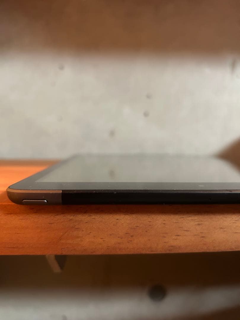 iPad 第8世代 32GB 本体 Wi-Fi+セルラー版