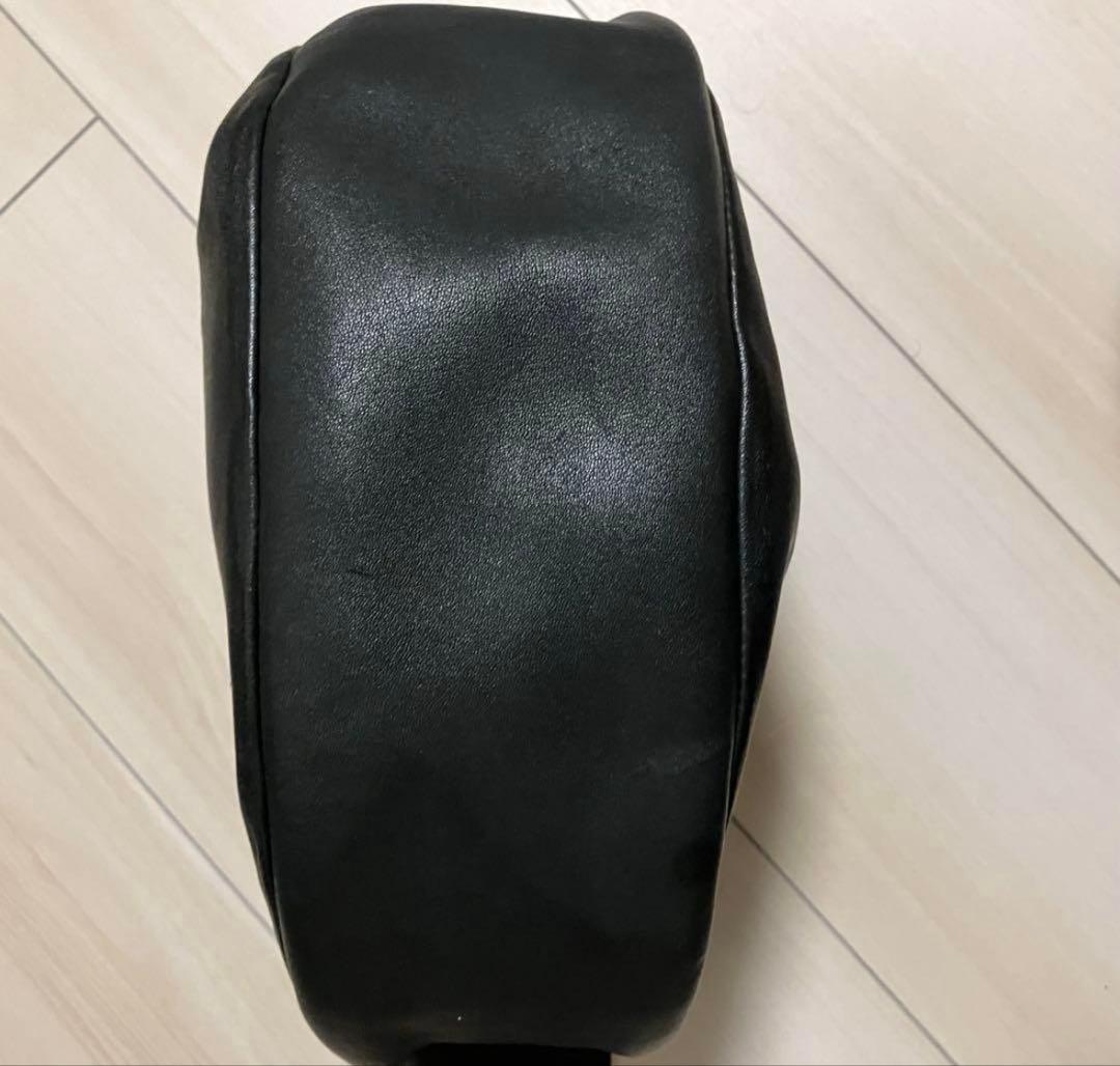 COS コス　レザー クロスボディ プリーツベルトバッグ ブラック